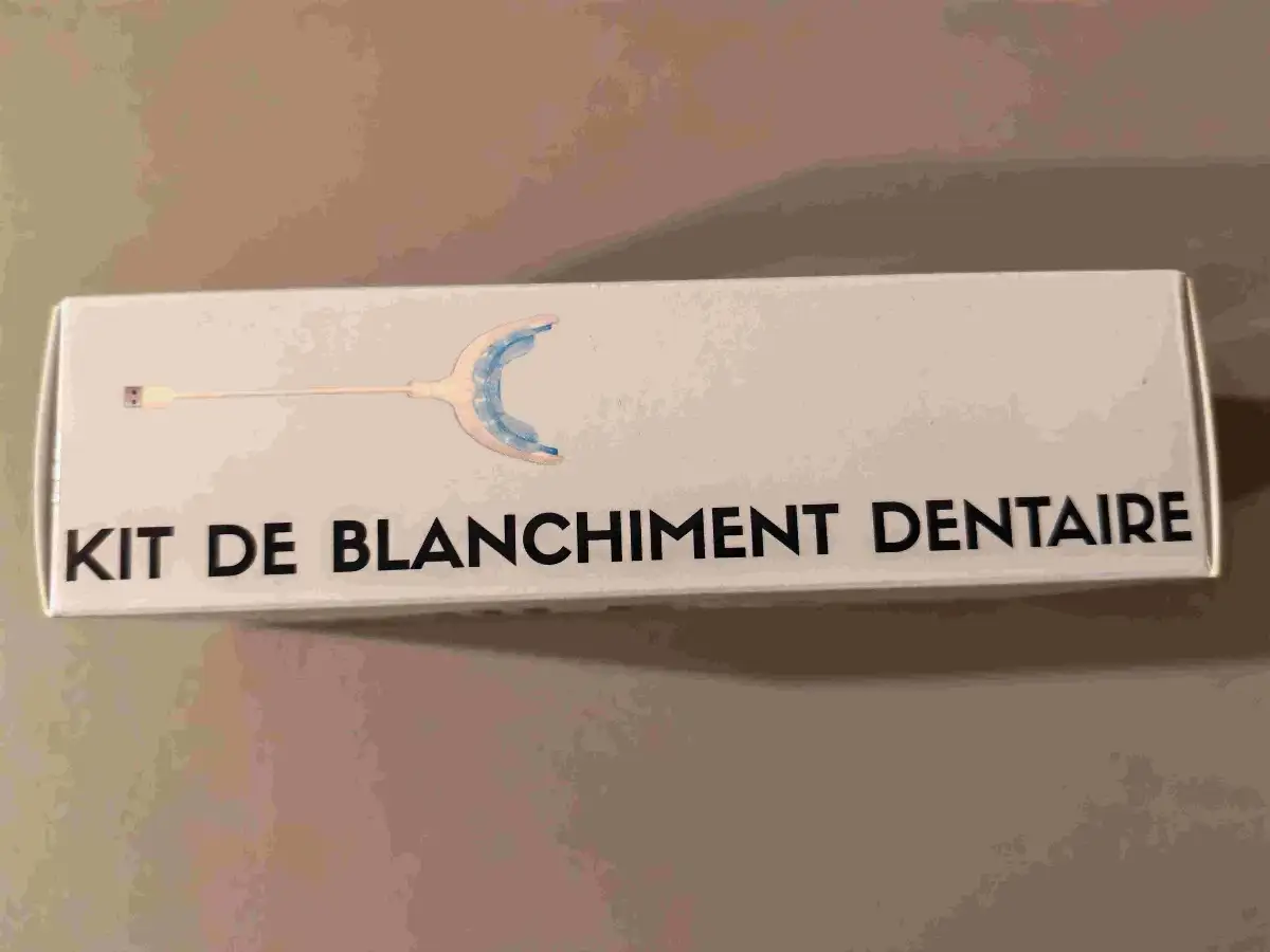 Smile Touch : Kit de Blanchiment Dentaire Smartphone